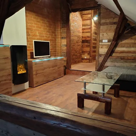 Apartament Podkrovni Wellness Blizko Centra *
