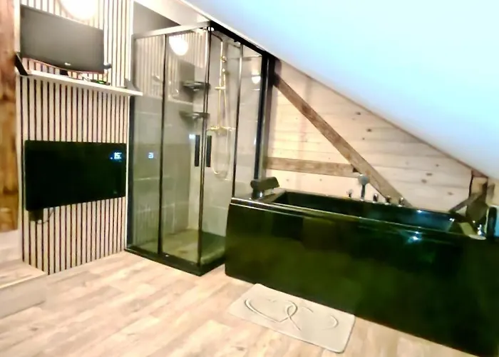 Podkrovni Wellness Blizko Centra Apartment *